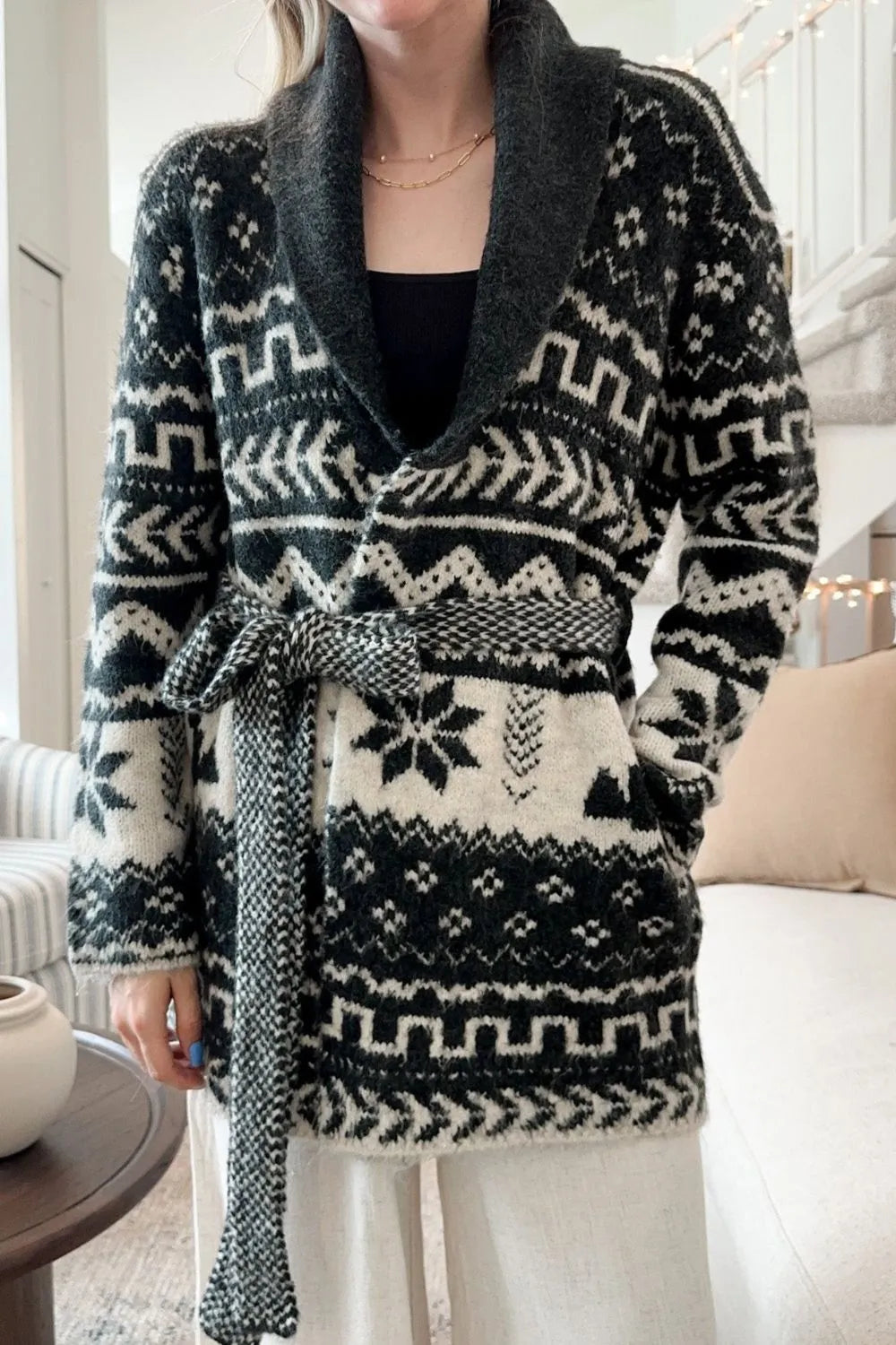 10402c53-5091-44bc-9f68-b94a904e171d-Max Cardigan