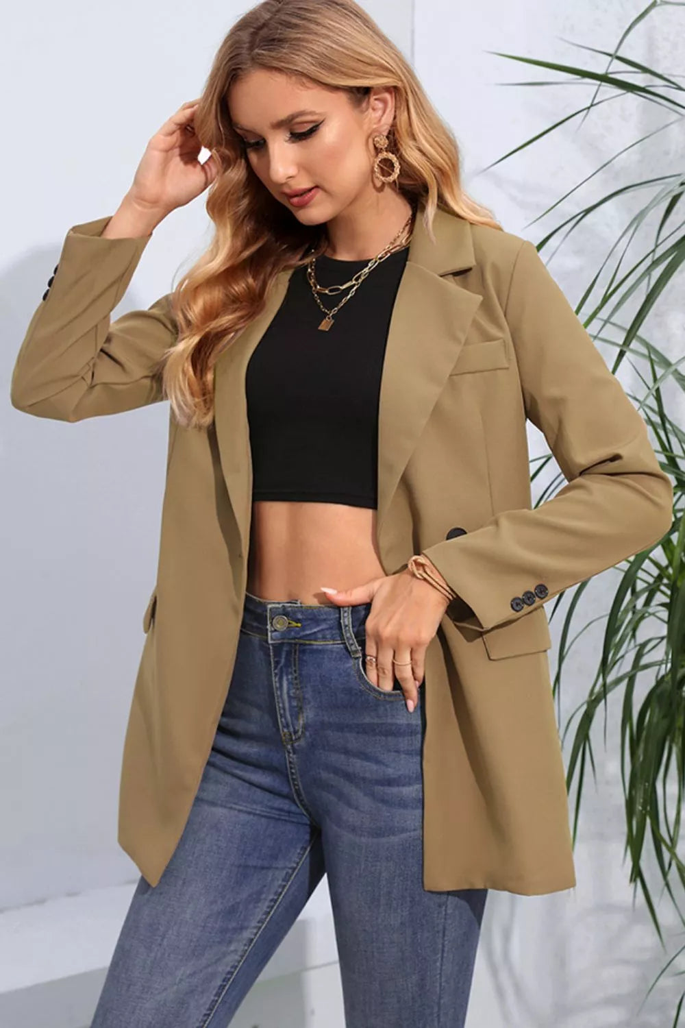 5255a2b9e1e441fcb318af8b02ca46f7-Max Blazer