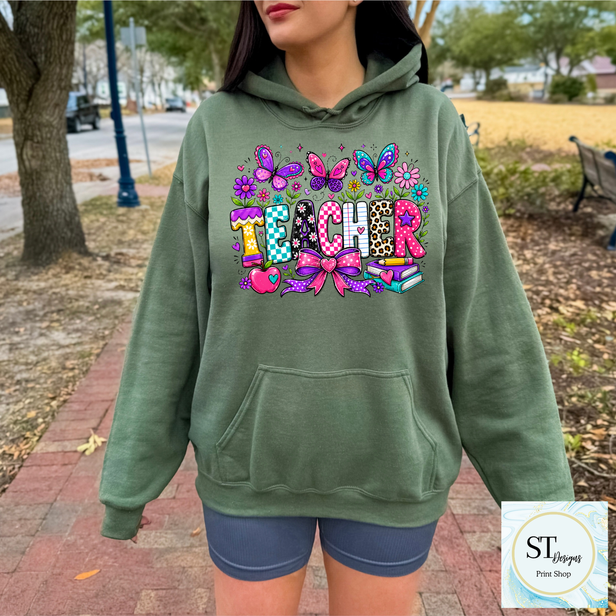 ROVET Colorful Butterfly Teacher Crewneck Sweatshirt | Cute Butterfly Floral Teacher Sweatshirt | Teacher Appreciation Gift | Back to School | Unisex S-5XL