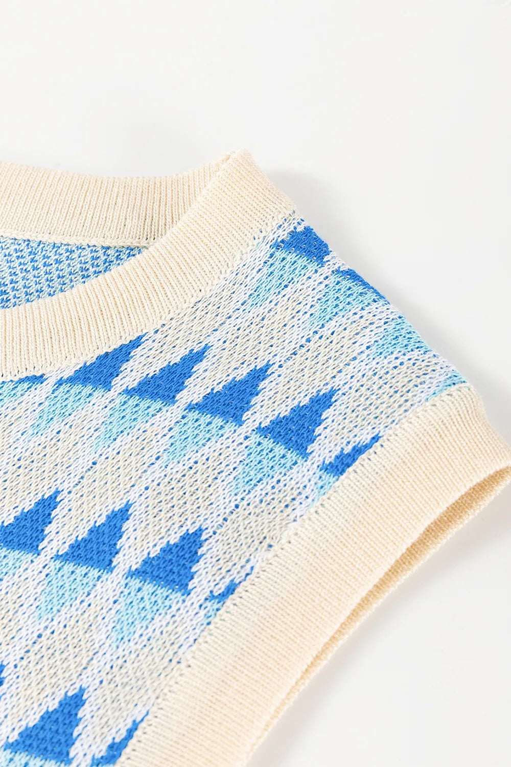8c4be1a7-3e77-4153-b56e-25e4d74f6730-Max-Origin Sweater