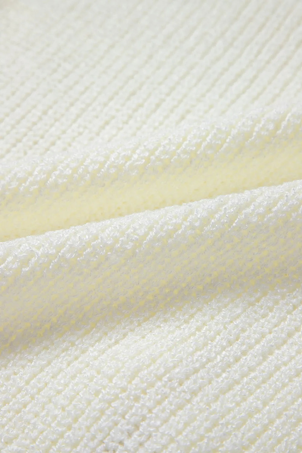dd48703d-595f-4ad0-b472-f1ae552c0f30-Max Sweater